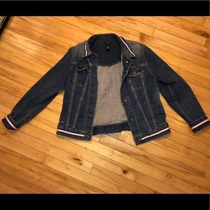 Super cute, barely ever worn denim jacket!